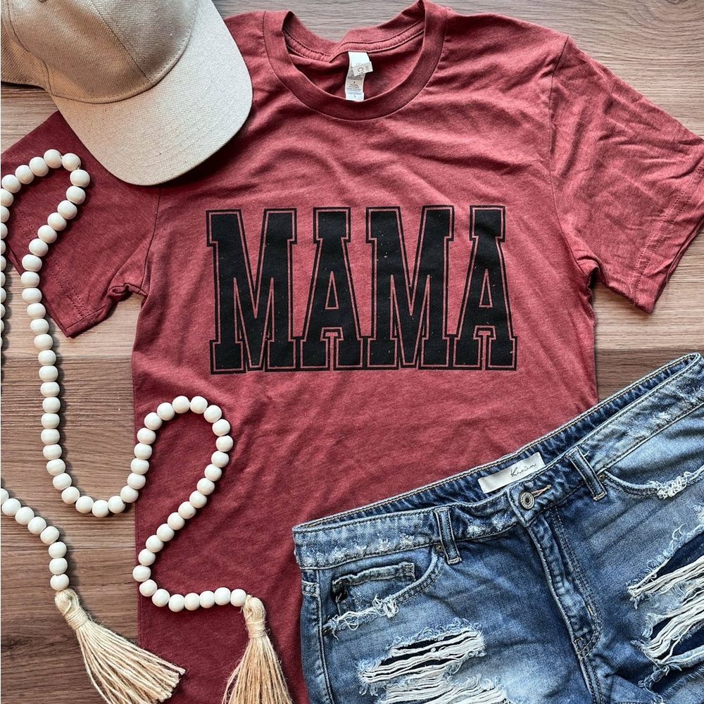 Red 'MAMA' Graphic T-Shirt